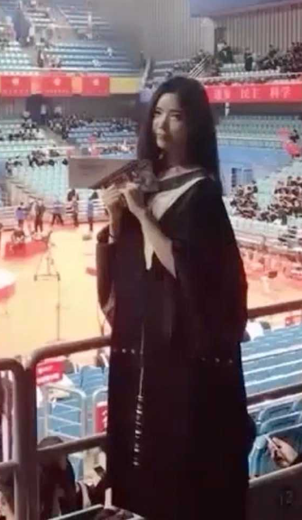 北京大学毕业美女留学生