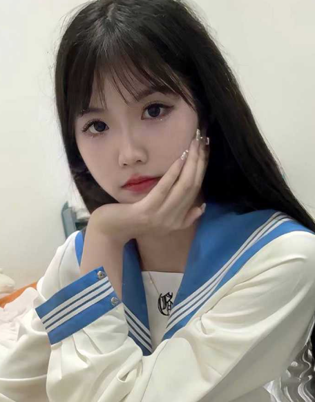 成都大学极品JK校花李佳颖