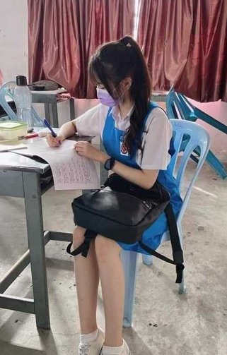 狂热的学生妹 吴昕琳 衣校服