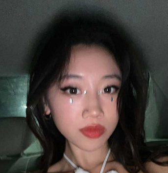 亚裔女护士出轨同事
