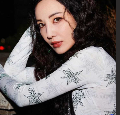港台性感影星郑希怡