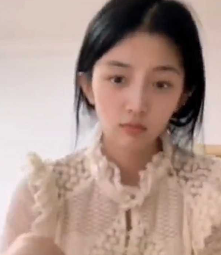绝美反差空姐 刘菲