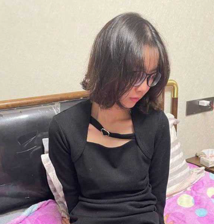成都文理学院大三反差眼镜女友 张钰婷