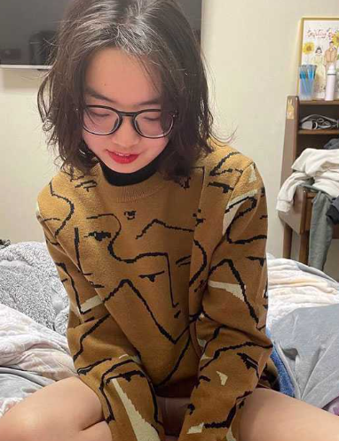 成都文理学院大三反差眼镜女友 张钰婷