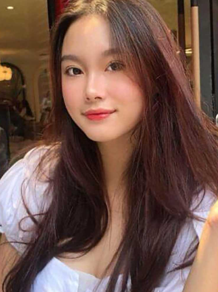 越南外贸小姐 TranHaLinh 娇小的身躯竟然有