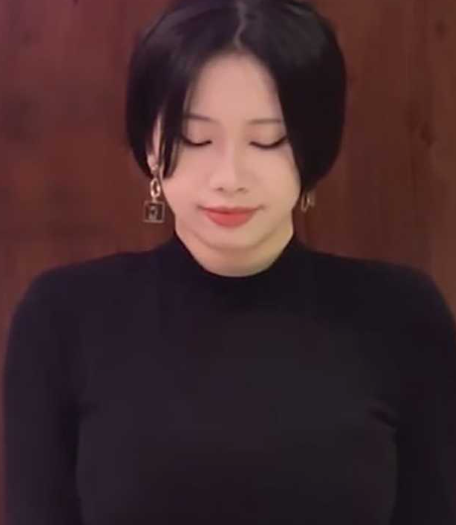 厌世脸安女王新作