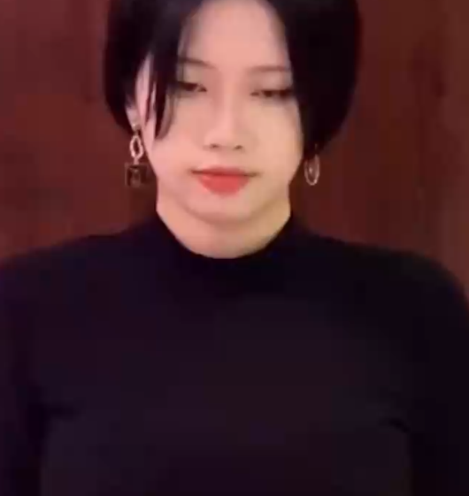 厌世脸安女王新作