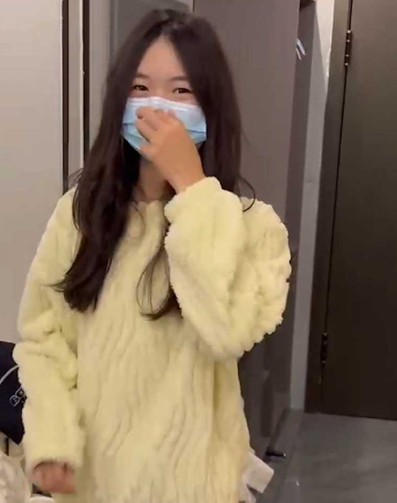 网约长沙清纯爱笑的女大学生