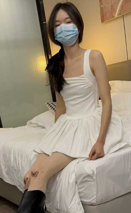 网约长沙清纯爱笑的女大学生