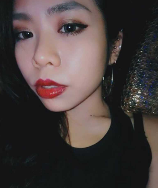 火辣靓女！绿帽老公爱 邀请好友高富帅单男