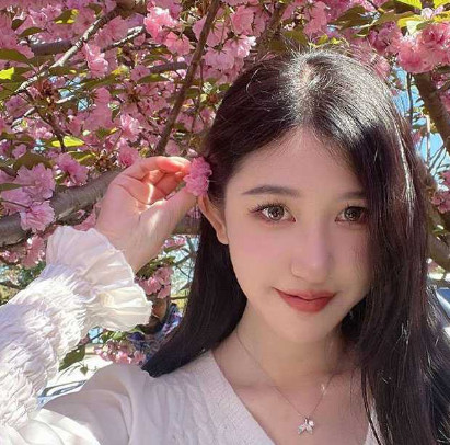 佛罗里达白富美留学生 张颖 肤白貌美大长腿