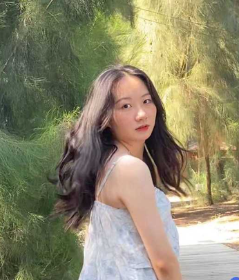 徐晓玲 被男友曝光！在外面是气质小姐姐 在