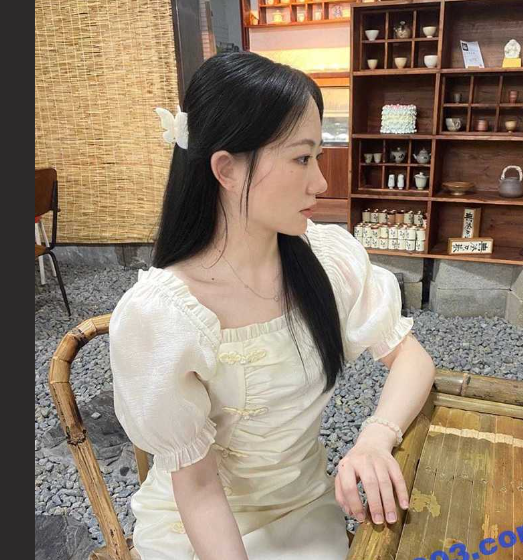 徐晓玲 被男友曝光！在外面是气质小姐姐 在