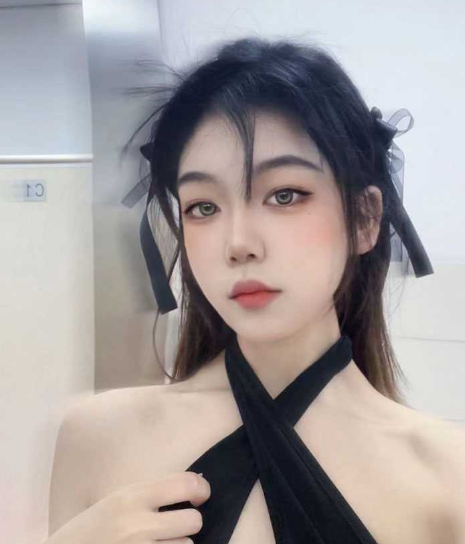 青岛农业大学清纯学生妹张琪