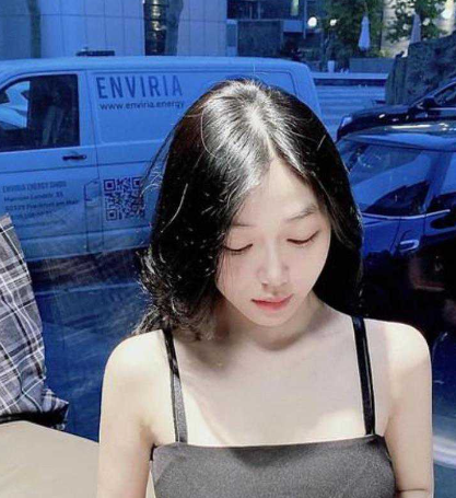越南知名豪1辣模Tran Hà Linh陈海灵