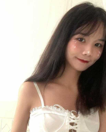 极品超高颜值萝莉清梨