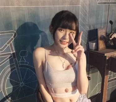 台湾长荣女高中生 反差1萝莉型