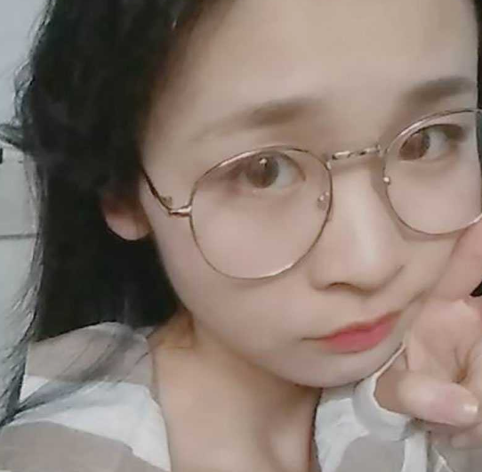 盐城师范学院表演系清纯眼镜娘系花 张婷婷