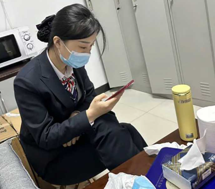 四川某建设银行贷款经理 陆新菁 被银行大客户