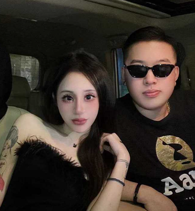 快手网红主播 夏芯琦 厕所门
