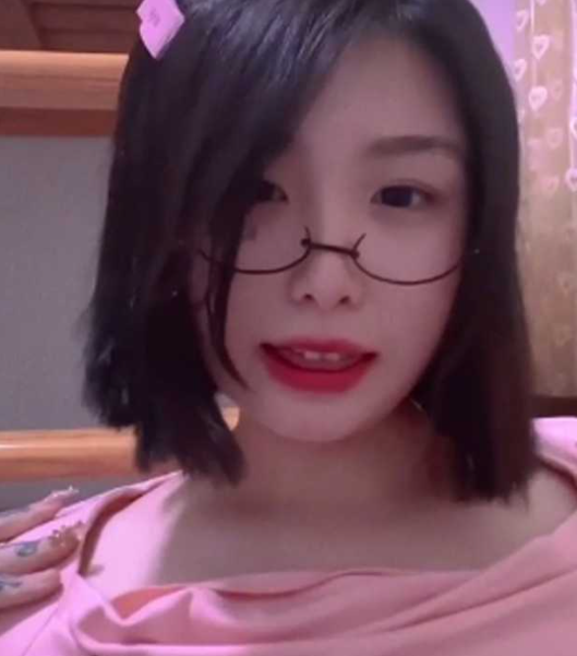 万人求购的 晶崽  暴力 还喜欢玩窒息 被掐脖扣喉把苦水都吐出来了