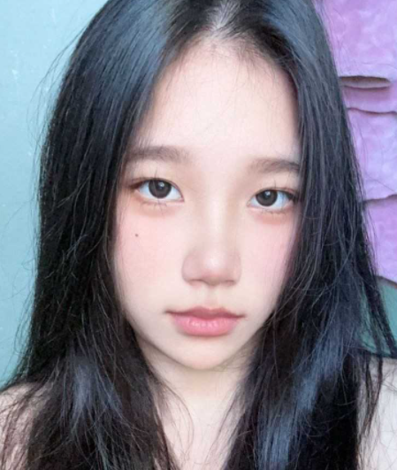 大学生有着班花的称号却玩着反差的时刻