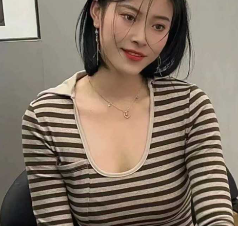 滴滴车后排醉酒少妇
