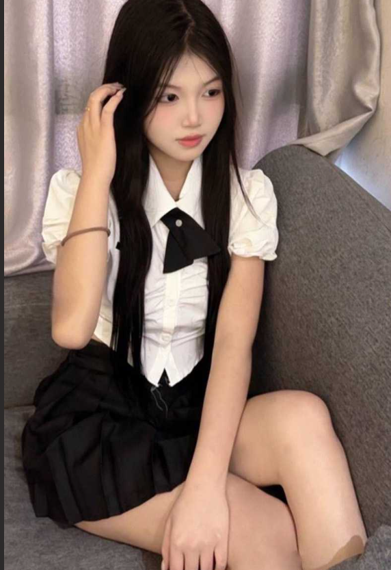 华中师范大学拜金女董梓莹沦为有钱人玩具 学校里假装高不可攀