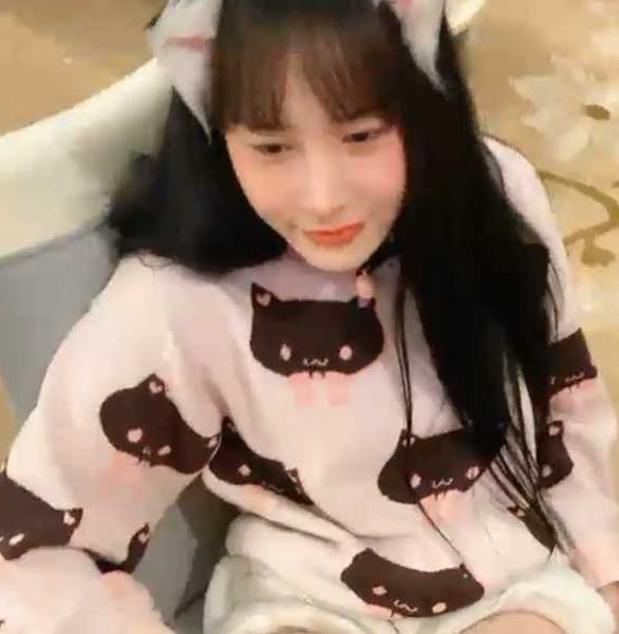清纯系天花板美少女 被男友哄骗下海直播猫耳甜美至极