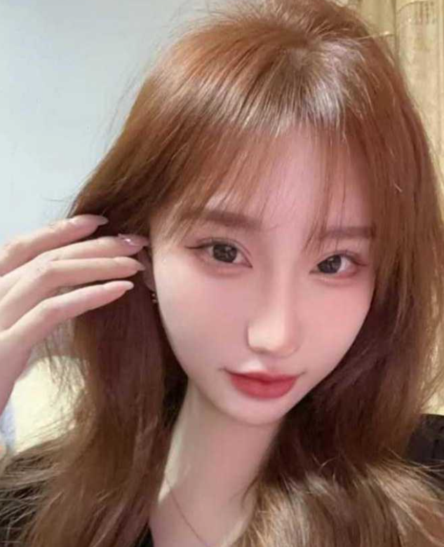 马来西亚读博的反差美女