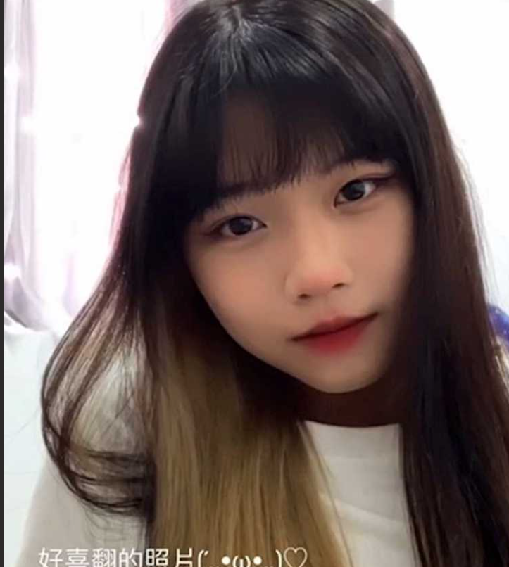 台湾超可爱反差嫩妹 黄妤馨