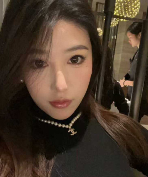 黑丝良家嫂子