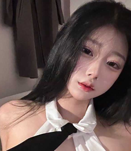 反差1大学生眼镜妹 极品身材校园女神
