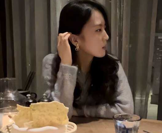 土豪富商包养大二学生妹 李湘