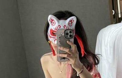 土豪富商包养大二学生妹 李湘