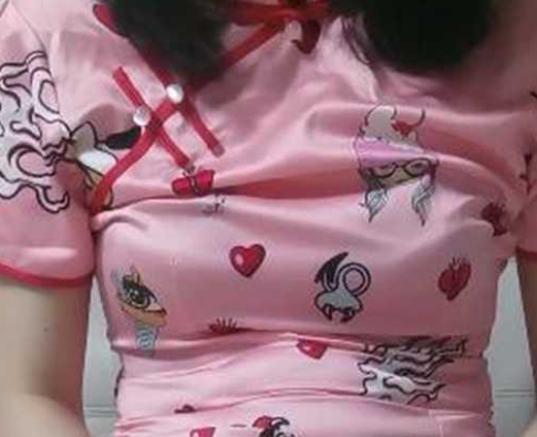 三十五岁如狼似虎旗袍人妻