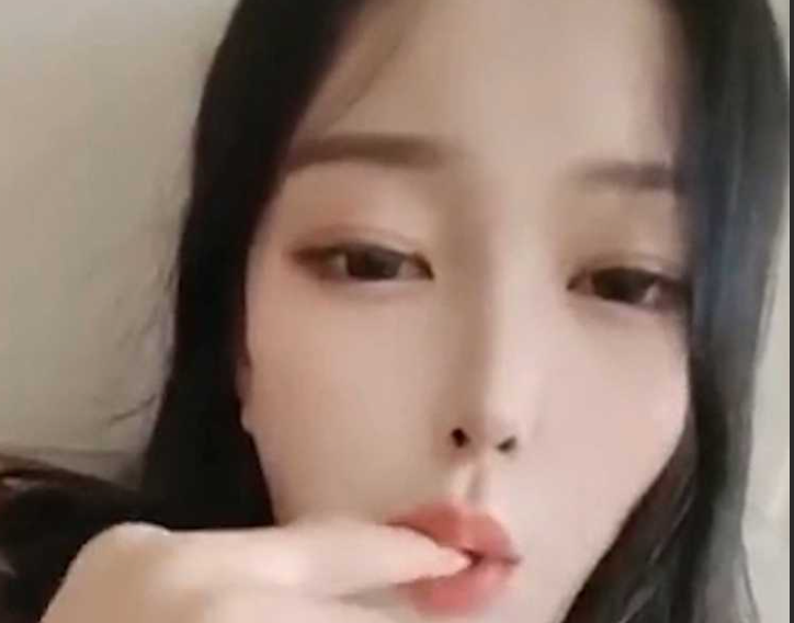 极品身材绿茶琳琳子 洗澡