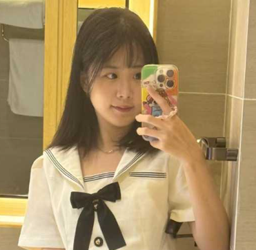 摄影师酒店约饥渴嫩