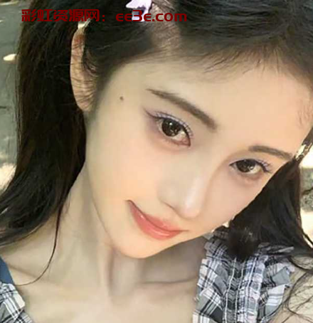 长相神似女明星鞠婧祎的反差淫娃被男友大力