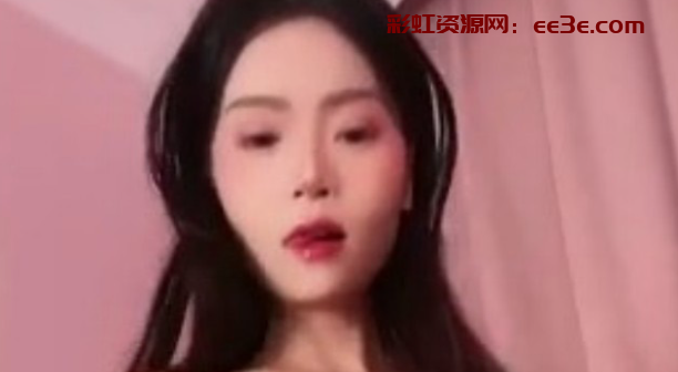 花椒高人气颜值主播小乔 付费定制私拍 性感妩媚动人