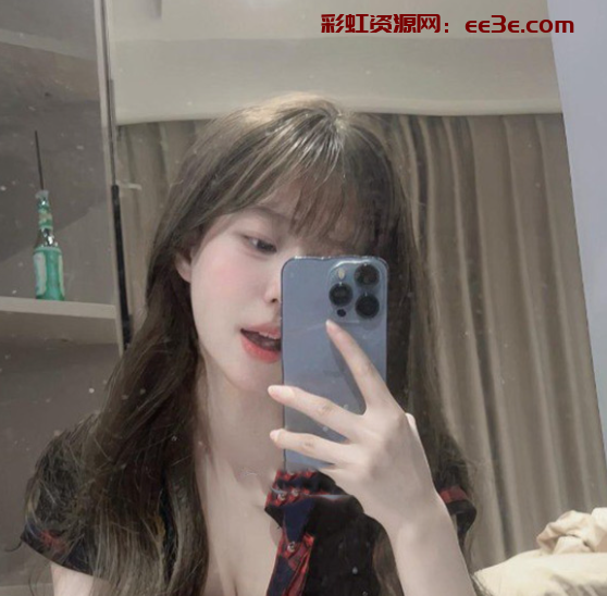抖音纯欲天花板网红 小马漫漫 童颜