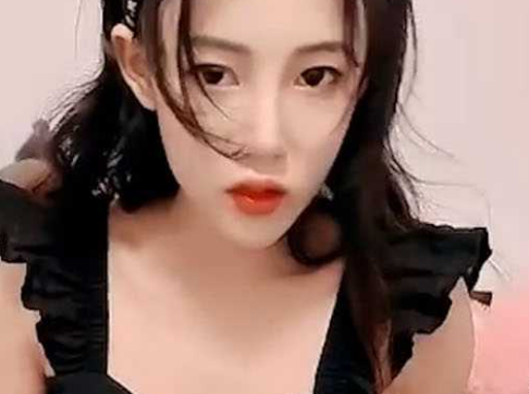 极品小姨子沦陷 高颜值性感尤物解锁