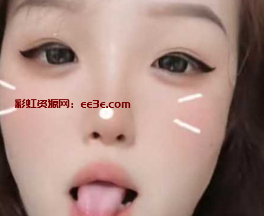 抖音博主 猪大肠包小肠 以前是七彩平台波妞姐姐 傲人身材吸粉无数