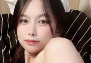 推特极品颜值反差1 Aokialice 私定福利视频 萝莉露脸自玩