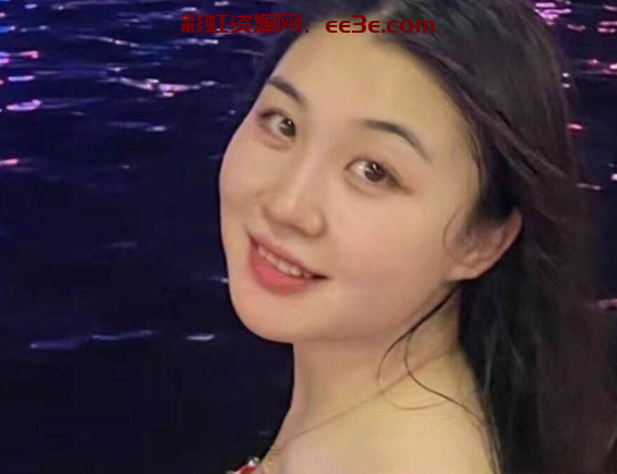 深圳丰满的人妻少妇 张奇凡 视频曝光 微胖身材喜欢在公共场合
