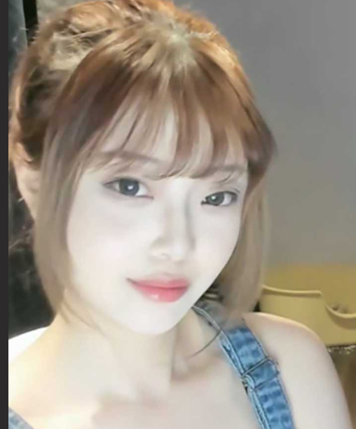 抖音清纯巨乳网红 39 私下泰国当