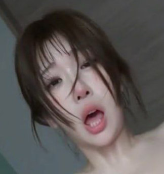 神似柳岩的极品女神 肌肤白嫩诱人 道具玩