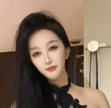 抖音40w粉丝网红 希希 1诱惑私拍