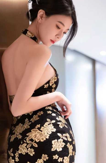 极品长腿女神 猫猫碎冰冰 最新作品 旗袍