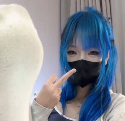 极品福利姬 芃芃大人 顶级美腿萝莉女神 白袜玉足1诱惑